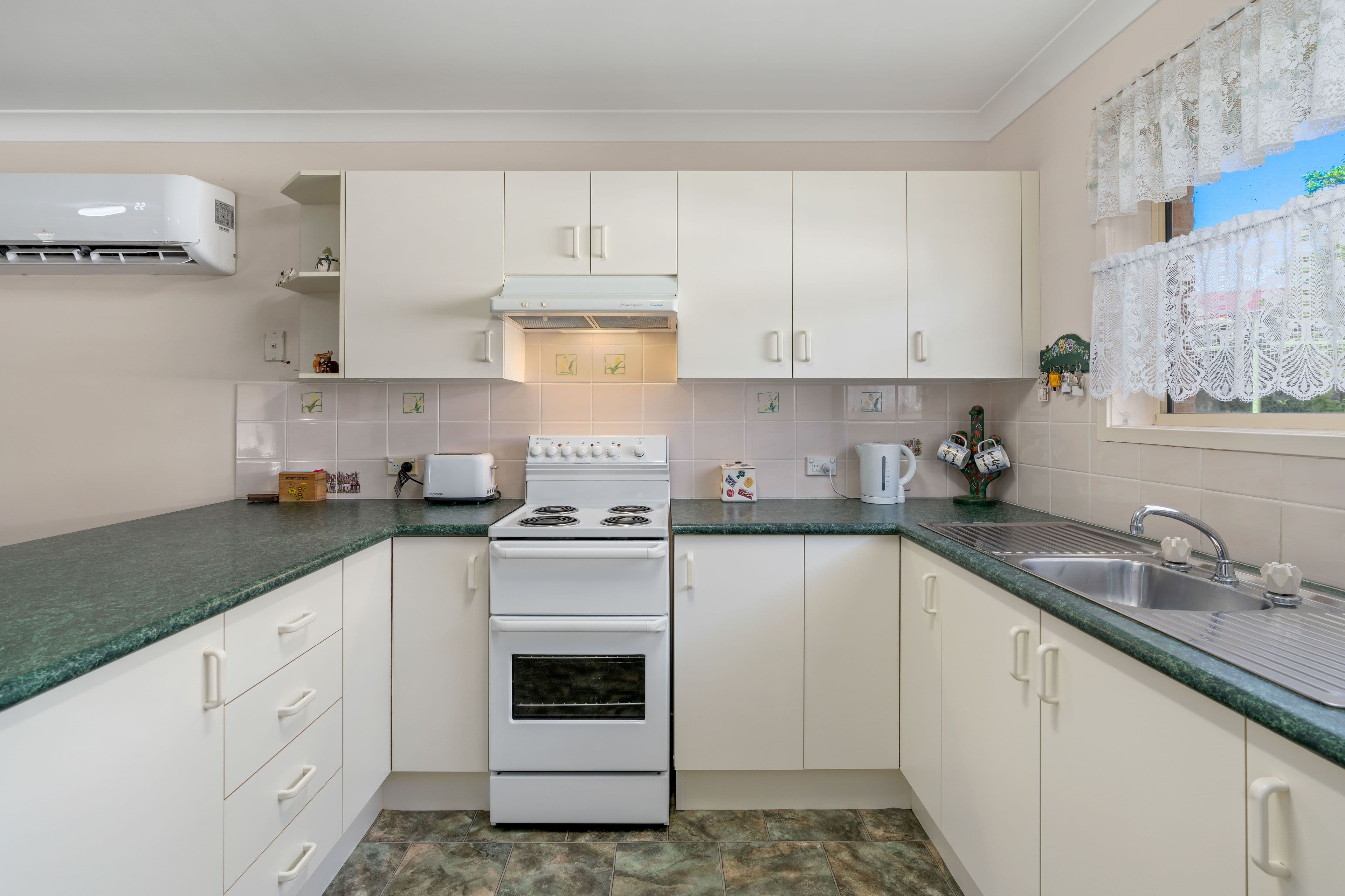 12 Stockley Close, West Nowra NSW 2541, West Nowra - Thumbnail 7