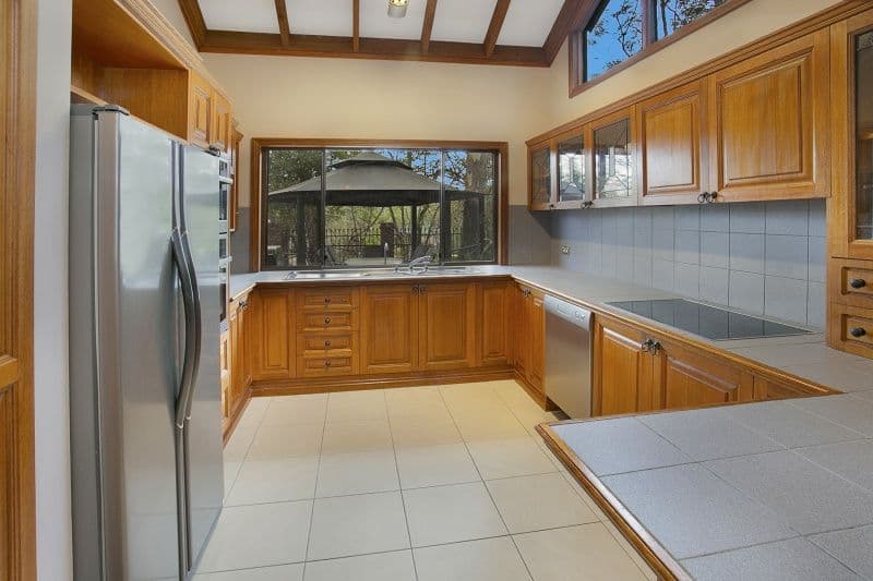 16 Dulhunty Street, Chapel Hill QLD 4069, Chapel Hill - Thumbnail 5