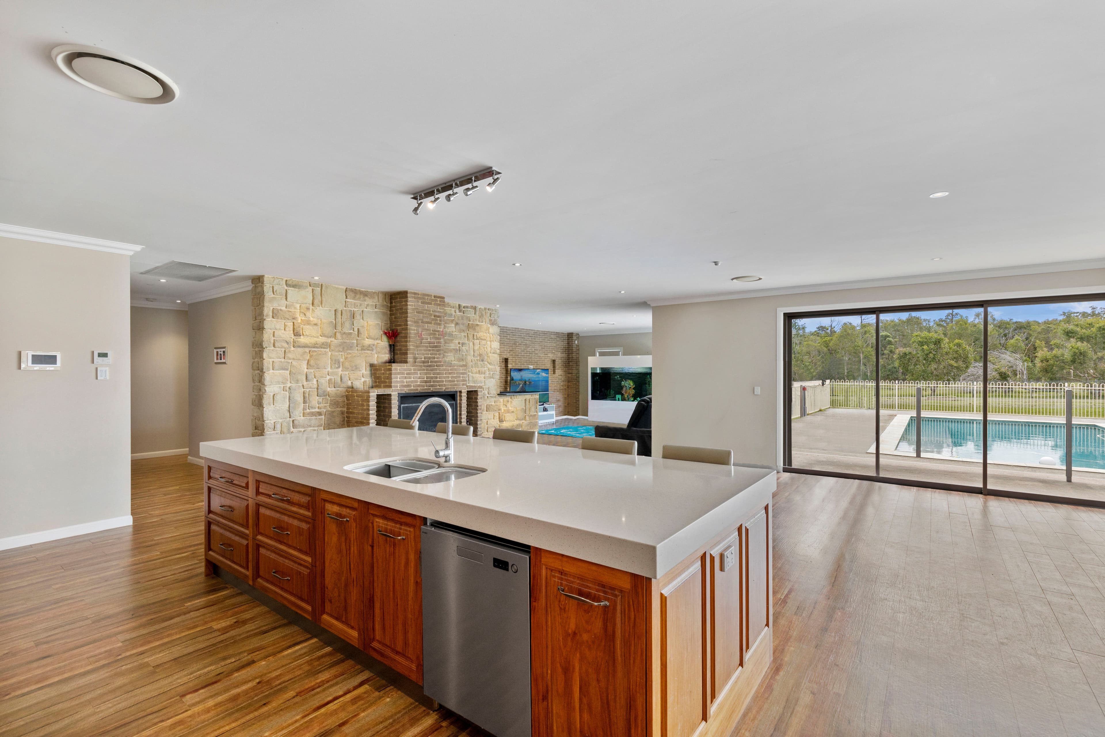 6-8 Mecklem Court, Ningi QLD 4511, Ningi - Thumbnail 3