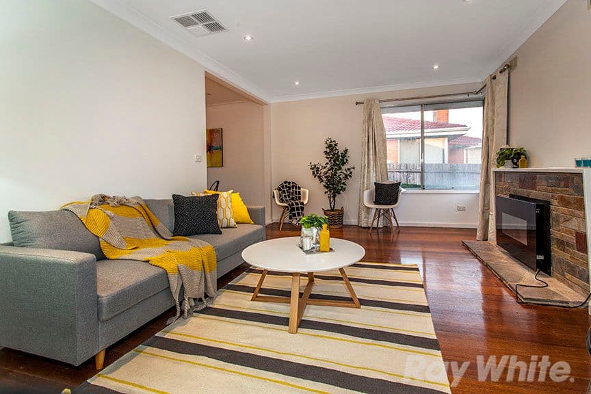 13 Cornwall Avenue, Keysborough VIC 3173, Keysborough - Thumbnail 2