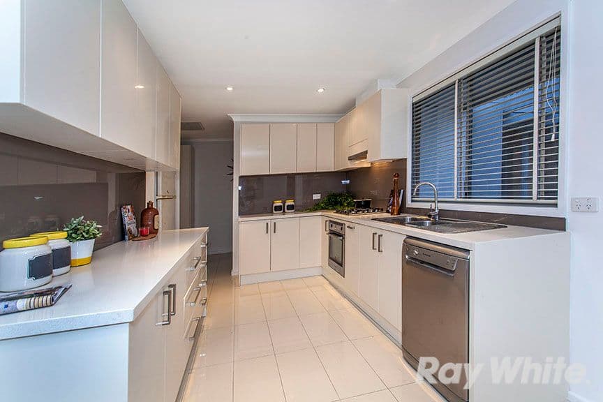 13 Cornwall Avenue, Keysborough VIC 3173, Keysborough - Thumbnail 6