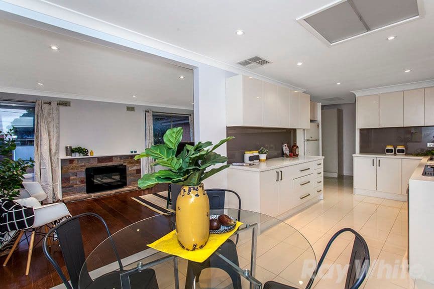 13 Cornwall Avenue, Keysborough VIC 3173, Keysborough - Thumbnail 8