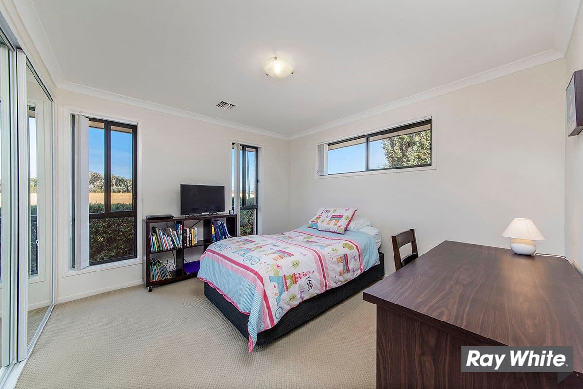 18 Eccles Circuit, Macgregor ACT 2615, Macgregor - Thumbnail 7