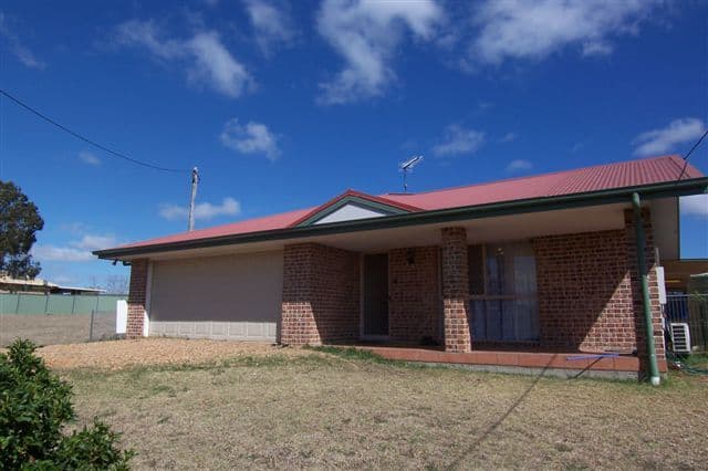 34 Crockers Road, WESTBROOK QLD 4350, Westbrook - Image 1