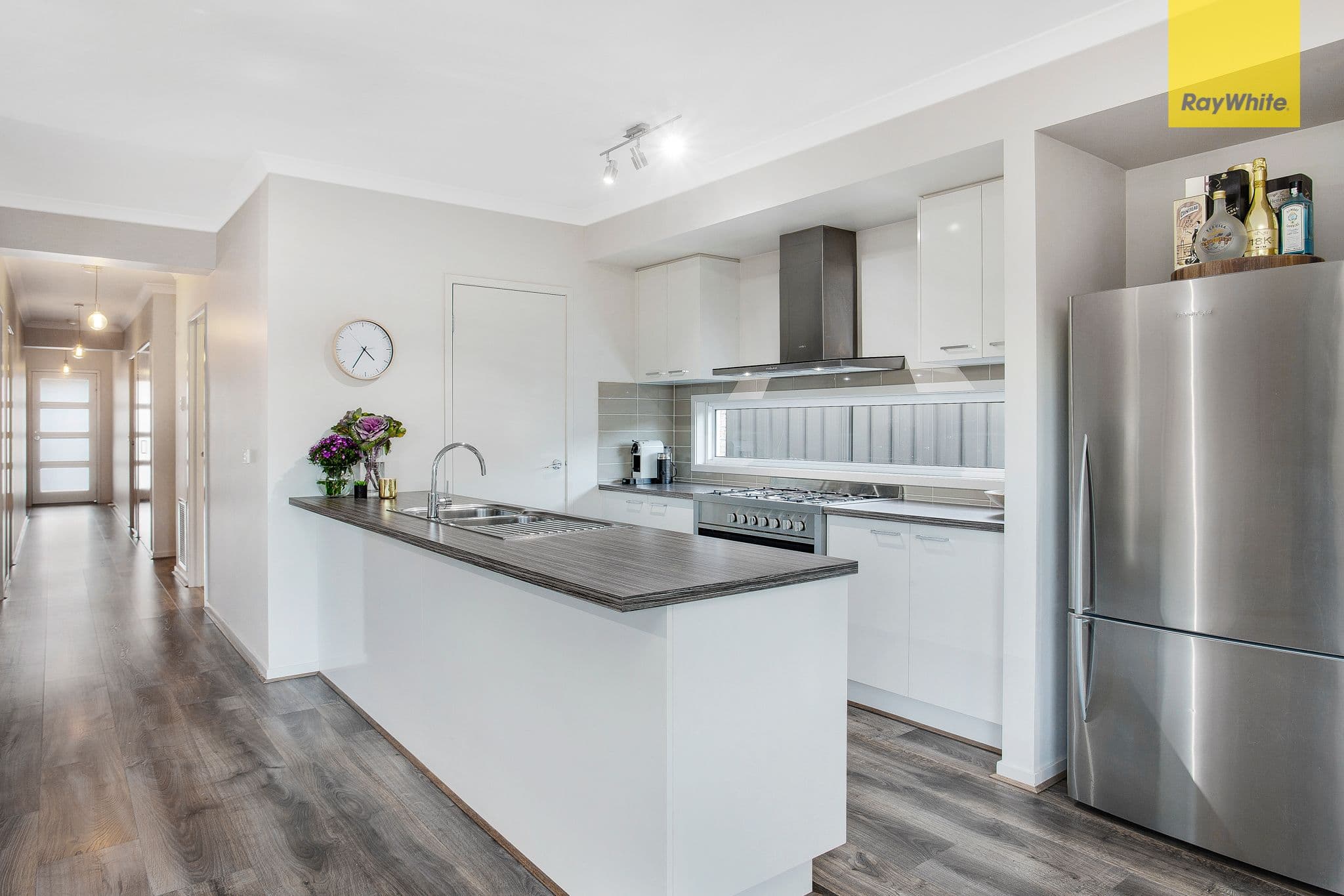 21 Riviera Drive, Hillside VIC 3037, Hillside - Thumbnail 2