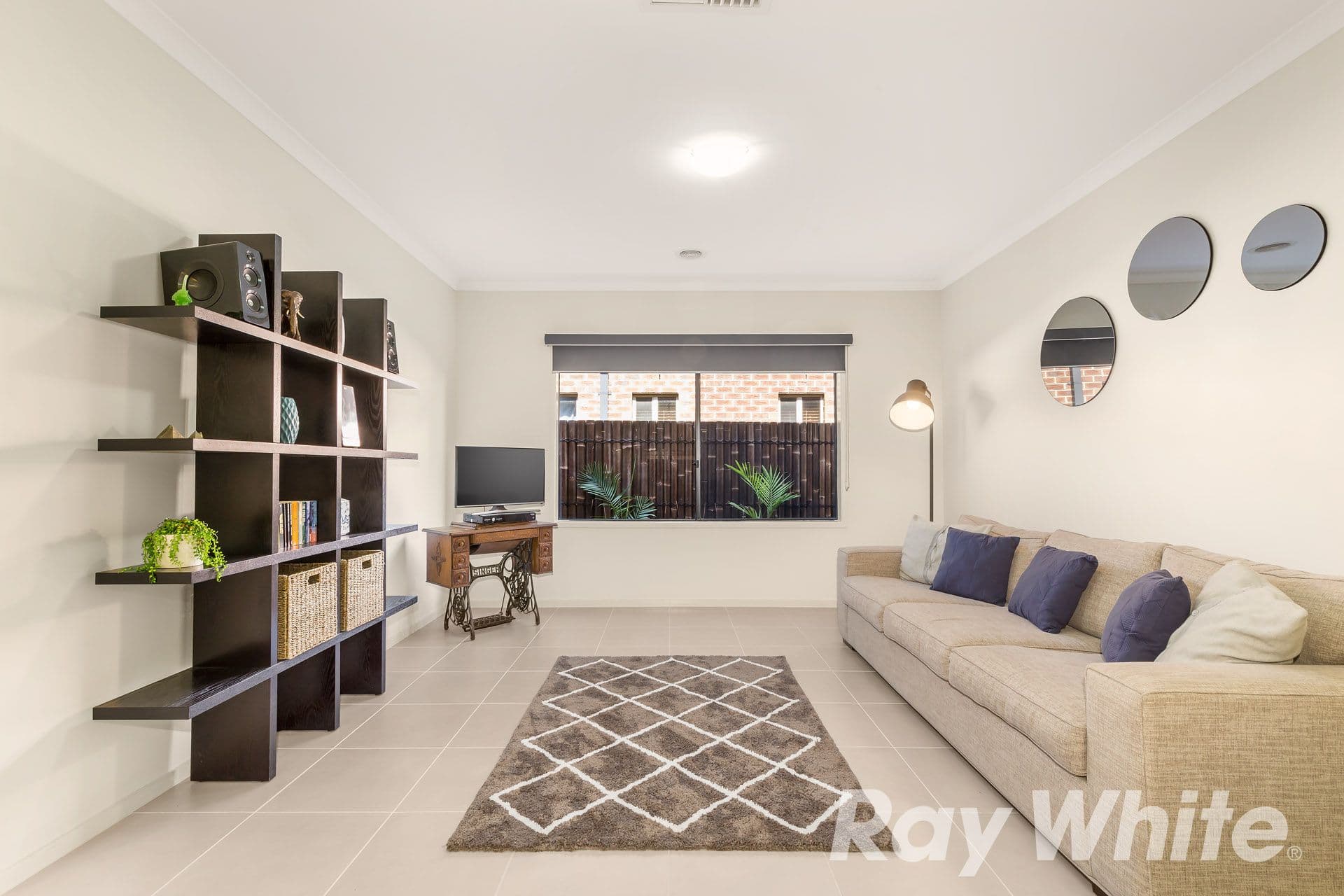 12 Callaway Crescent, Mernda VIC 3754, Mernda - Thumbnail 2