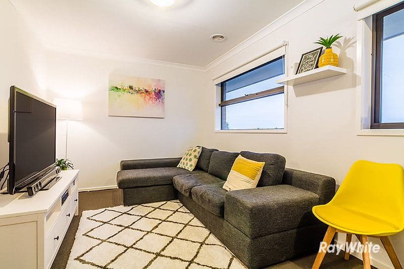 15 Canmore Street, Cranbourne East VIC 3977, Cranbourne East - Thumbnail 4