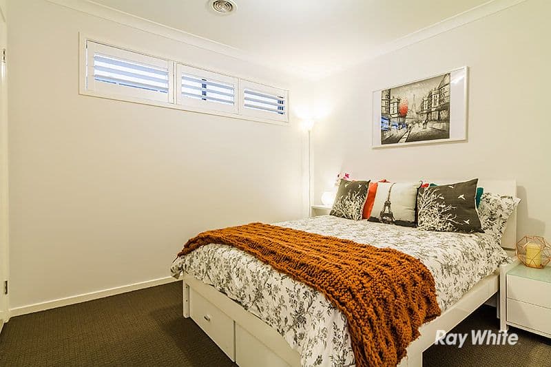 15 Canmore Street, Cranbourne East VIC 3977, Cranbourne East - Thumbnail 5