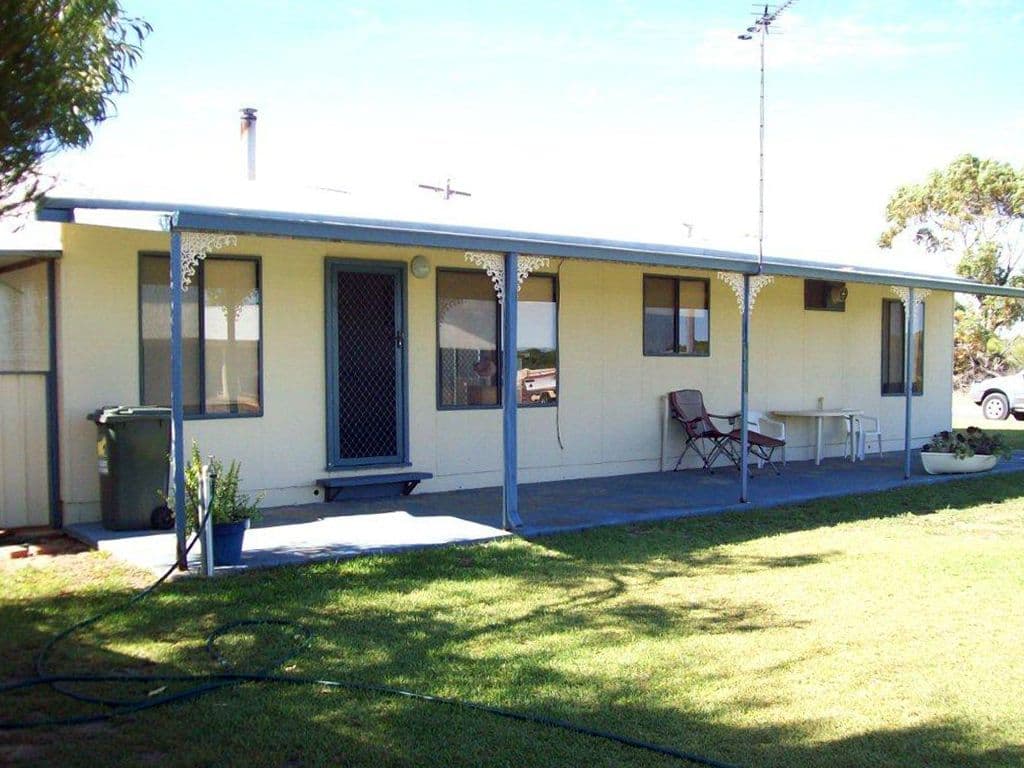 19 Tuart Street, LEEMAN WA 6514, Leeman - Thumbnail 2