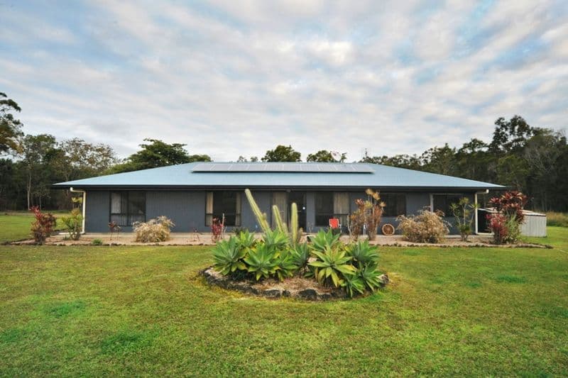 4 Leeder Road, PRESTON QLD 4800, Preston - Thumbnail 2