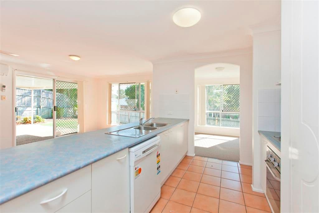 4 Honeygem Place, BIRKDALE QLD 4159, Birkdale - Thumbnail 4