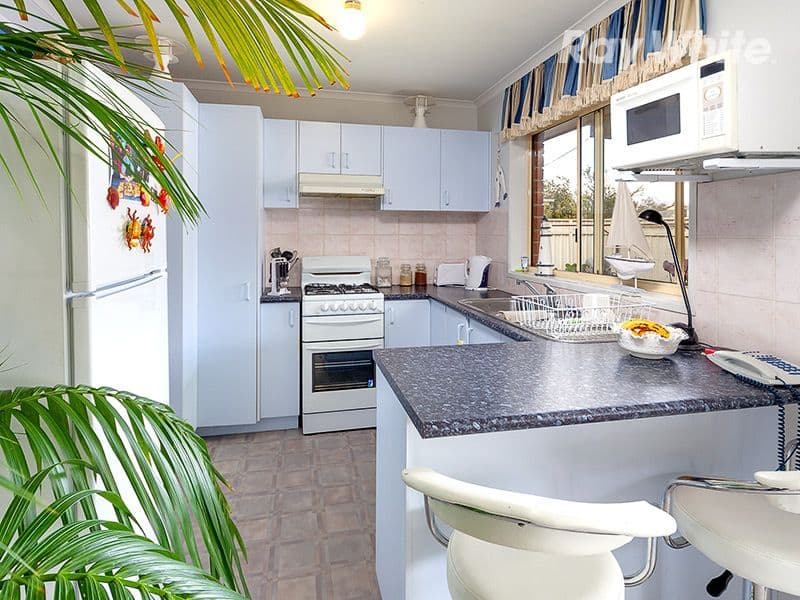 18 Dundee Drive, WODONGA VIC 3690, West Wodonga - Thumbnail 2