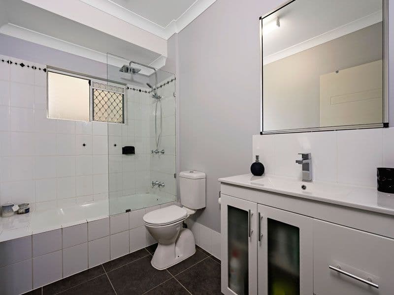 15 Ingham Court, Mooroobool QLD 4870, Mooroobool - Thumbnail 6