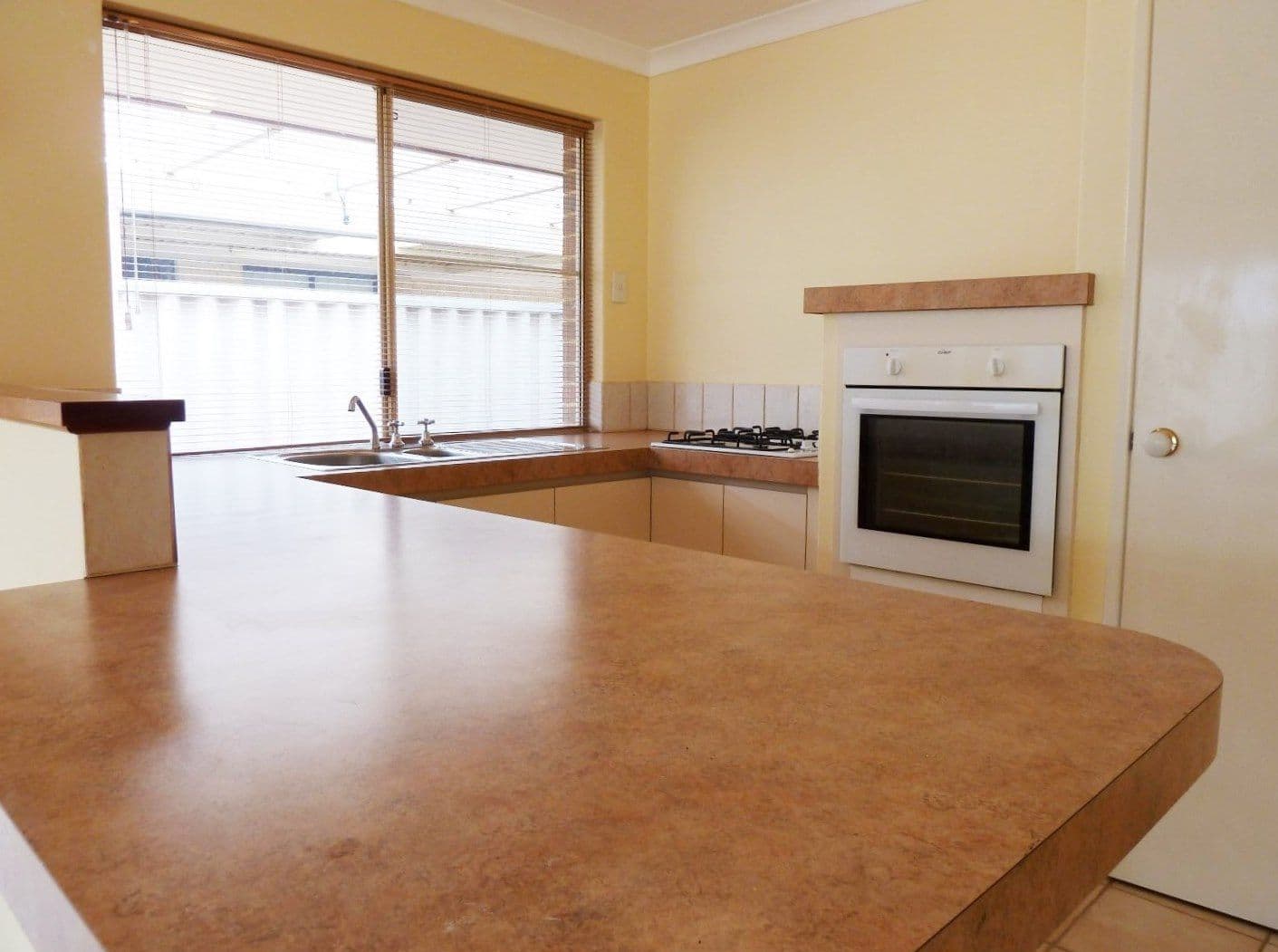 4 Bathurst Road, PORT KENNEDY WA 6172, Port Kennedy - Thumbnail 2