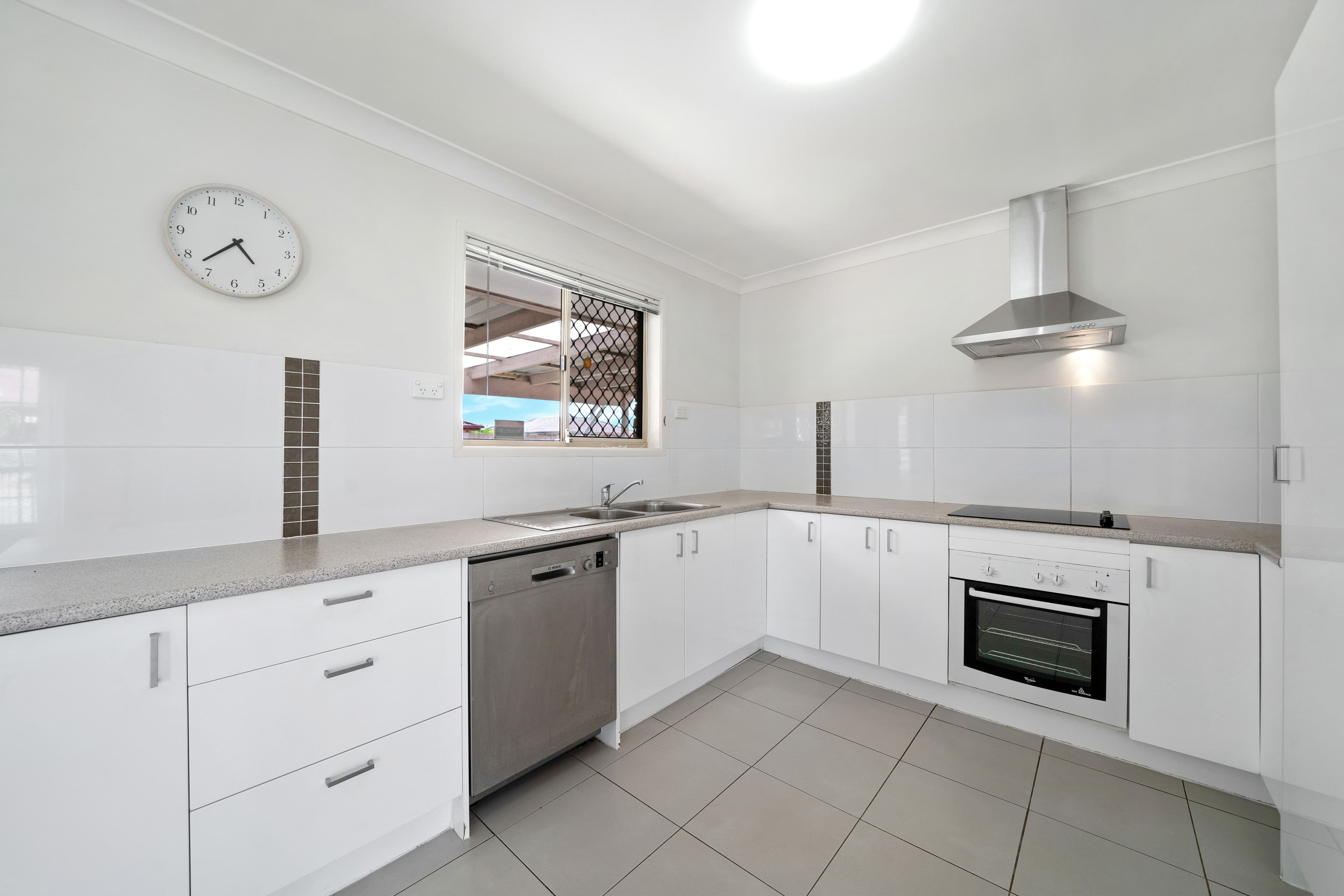 11 Evenwood Street, Daisy Hill QLD 4127, Daisy Hill - Thumbnail 3