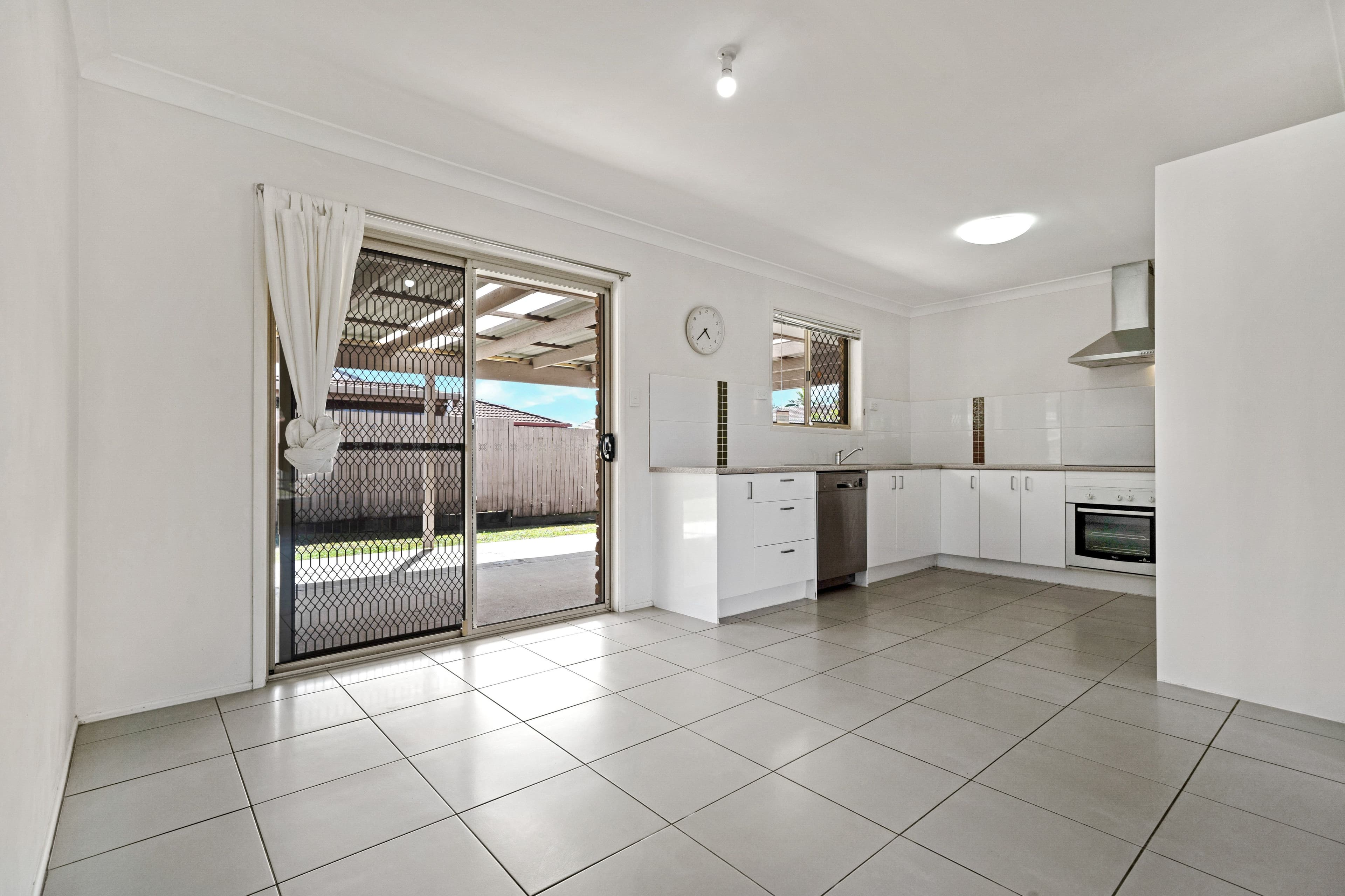11 Evenwood Street, Daisy Hill QLD 4127, Daisy Hill - Thumbnail 4