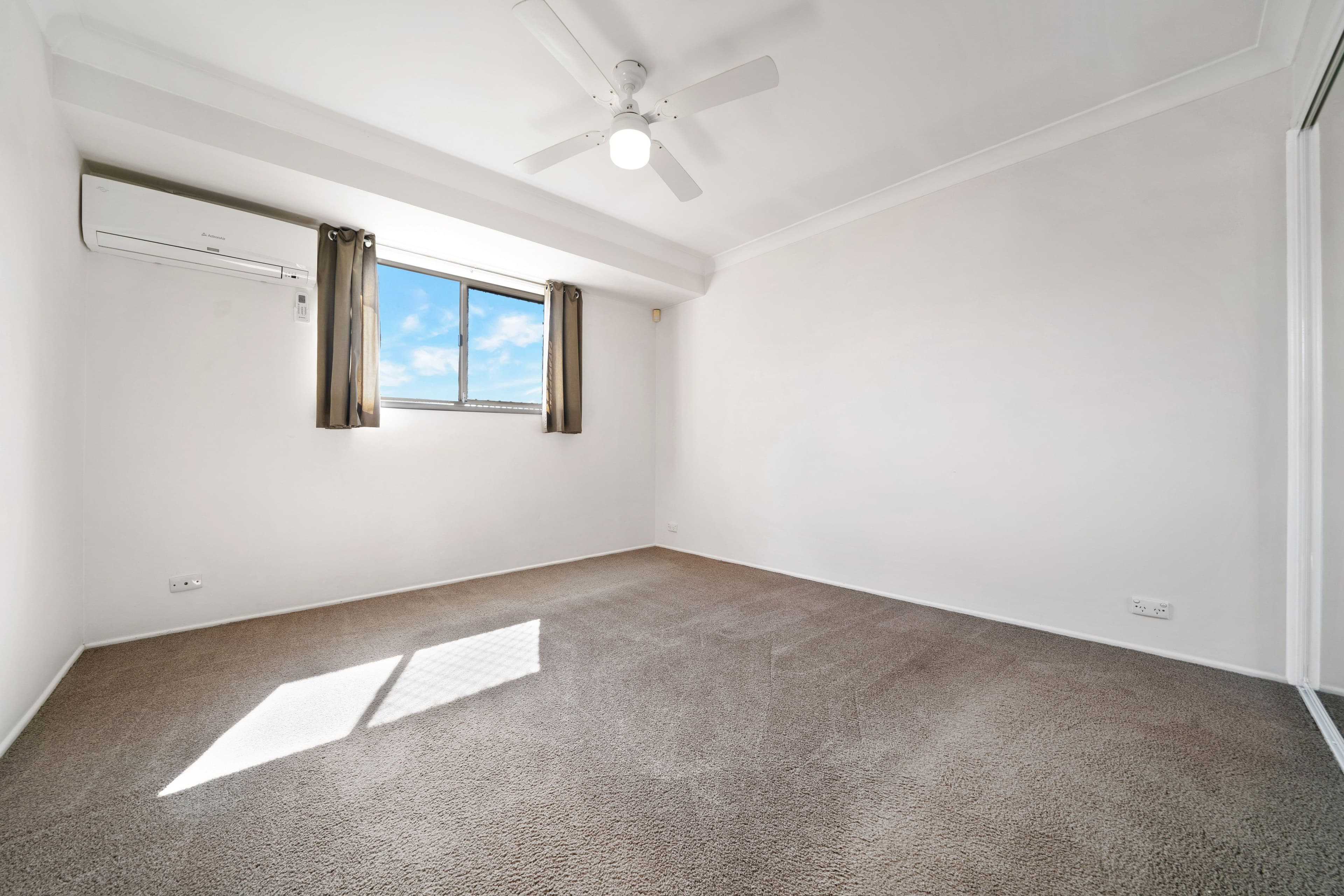 11 Evenwood Street, Daisy Hill QLD 4127, Daisy Hill - Thumbnail 5