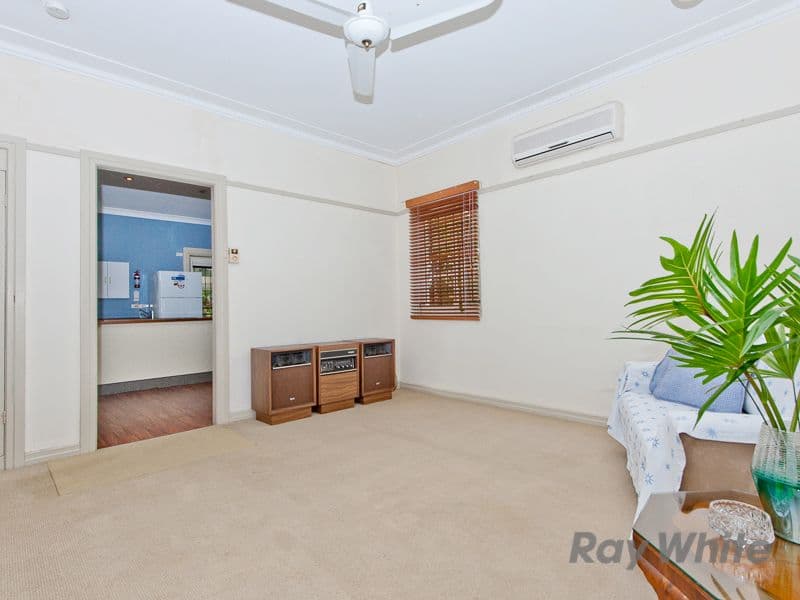 35 Meemar Street, Chermside QLD 4032, Chermside - Thumbnail 3