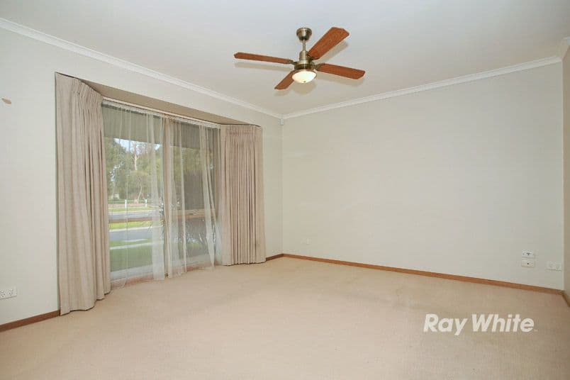 153 Monahans Road, CRANBOURNE WEST VIC 3977, Cranbourne West - Thumbnail 5