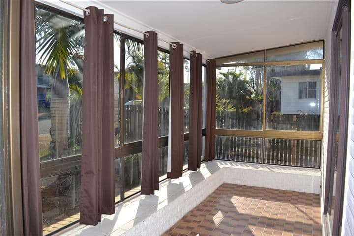 11 Campbell Street, CLINTON QLD 4680, Clinton - Thumbnail 8
