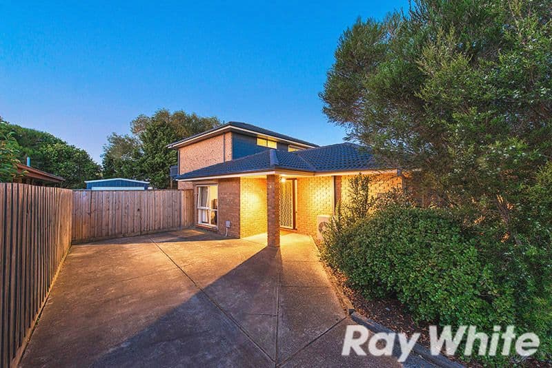 15 Macquarie Court, Cranbourne North VIC 3977, Cranbourne North - Thumbnail 2