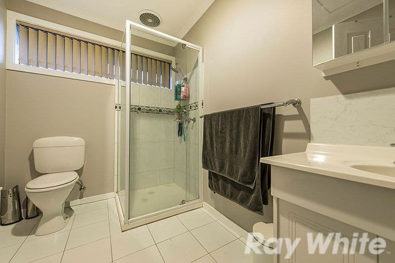 15 Macquarie Court, Cranbourne North VIC 3977, Cranbourne North - Thumbnail 7