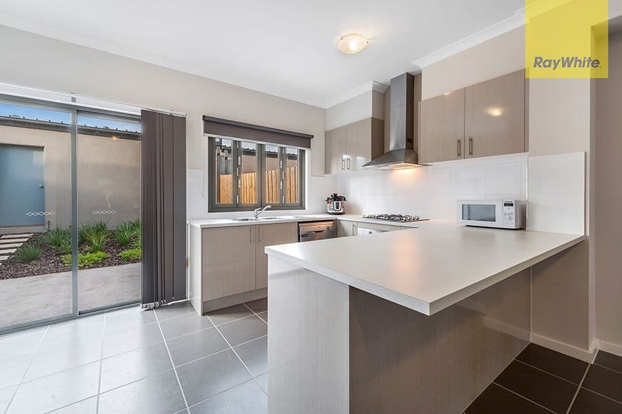 2-24 Hyde Park Avenue, Craigieburn VIC 3064, Craigieburn - Thumbnail 2