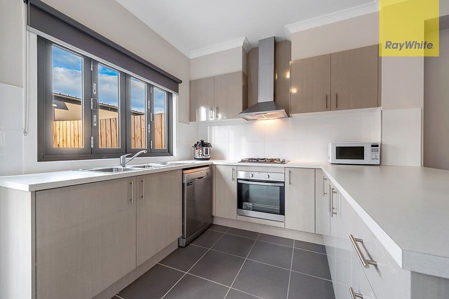 2-24 Hyde Park Avenue, Craigieburn VIC 3064, Craigieburn - Thumbnail 3
