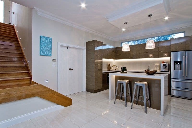 2 Foord Avenue, Henley Beach SA 5022, Henley Beach - Thumbnail 2