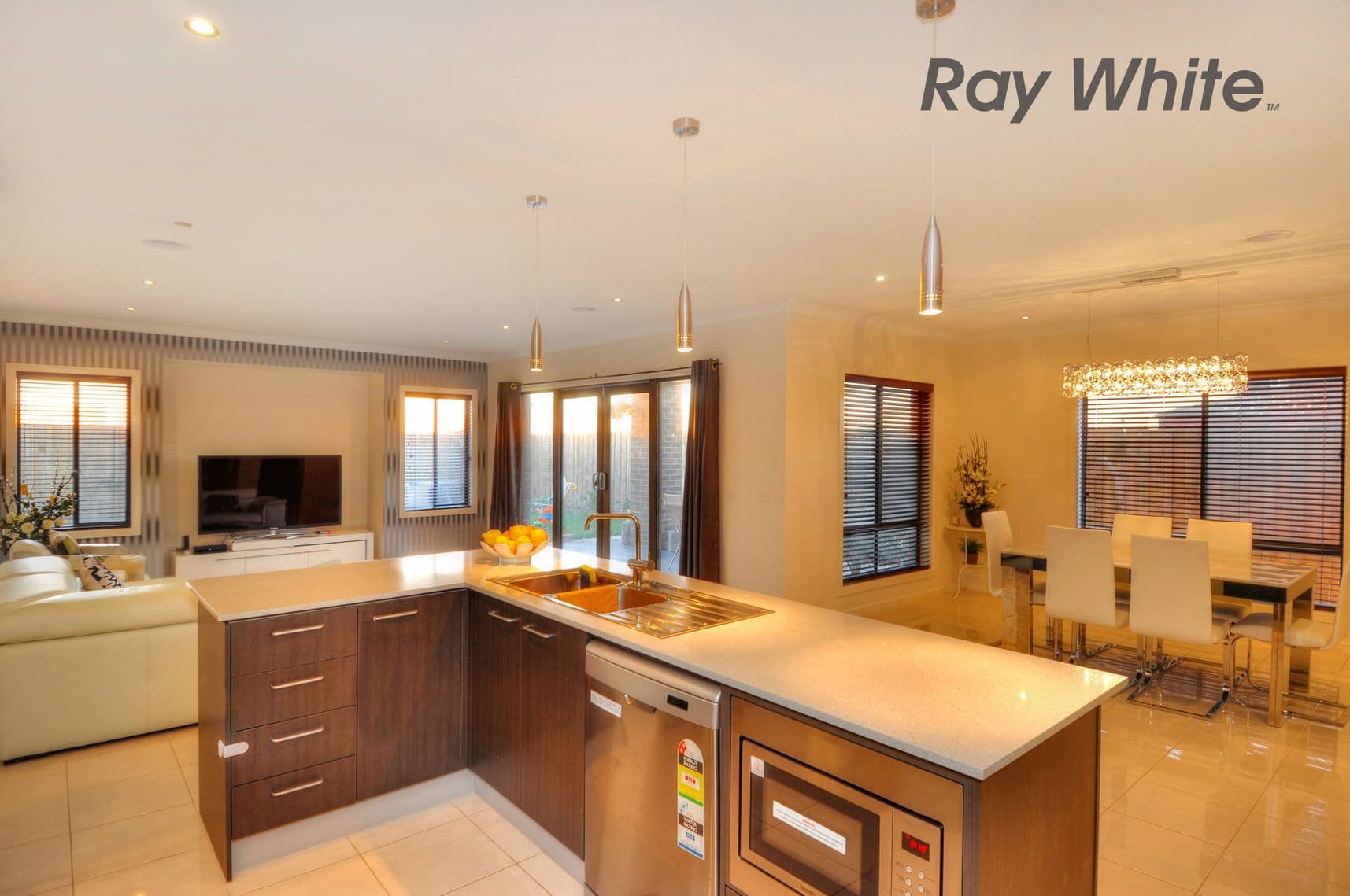 43 Millpond Drive, POINT COOK VIC 3030, Point Cook - Thumbnail 4