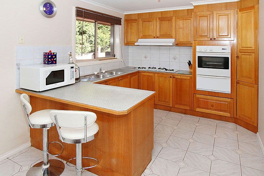 30 Bradley Drive, MILL PARK VIC 3082, Mill Park - Thumbnail 2