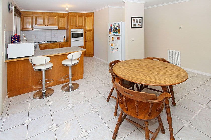 30 Bradley Drive, MILL PARK VIC 3082, Mill Park - Thumbnail 3