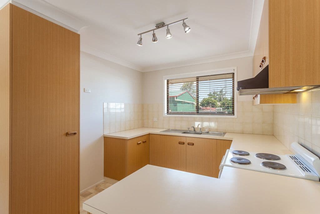 18 McIntyre Street, Centenary Heights QLD 4350, Centenary Heights - Thumbnail 4