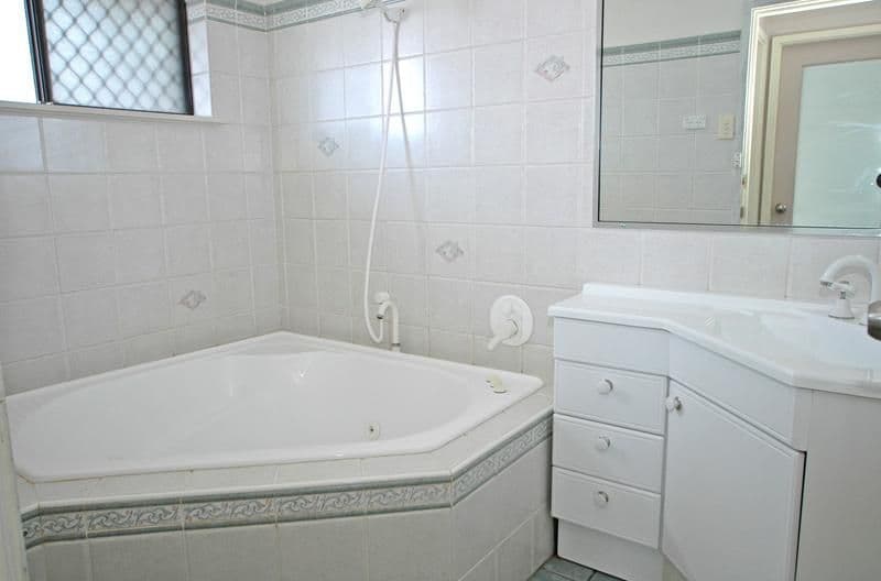 81 Mackenzie Avenue, WOY WOY NSW 2256, Woy Woy - Thumbnail 3