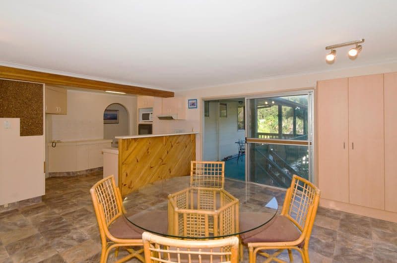 4 Flaminia Street, CURRUMBIN WATERS QLD 4223, Currumbin Waters - Thumbnail 6