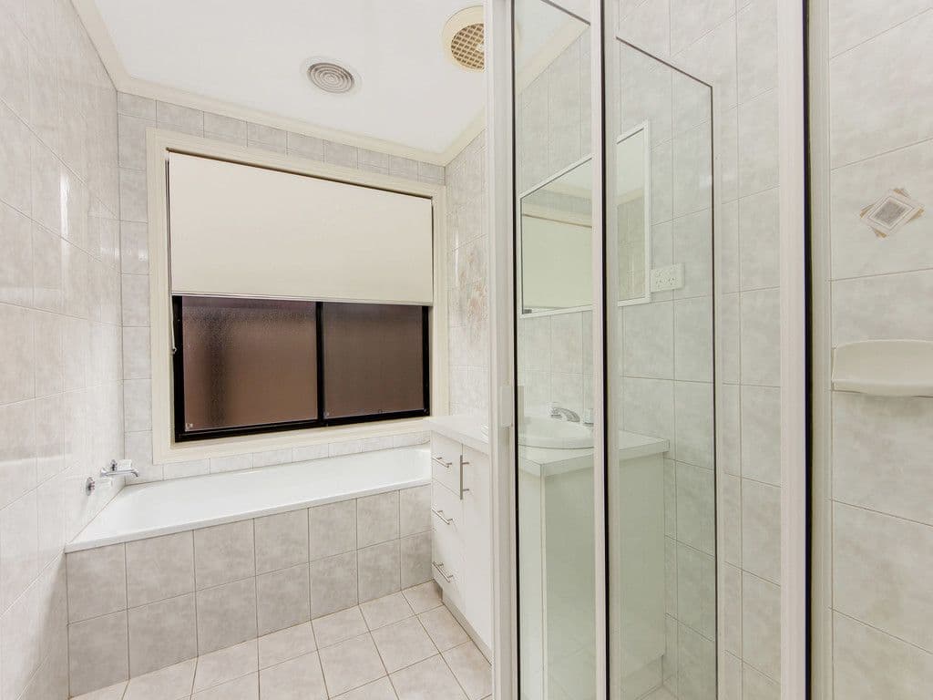 13 Kiev Walk, Delahey VIC 3037, Delahey - Thumbnail 6