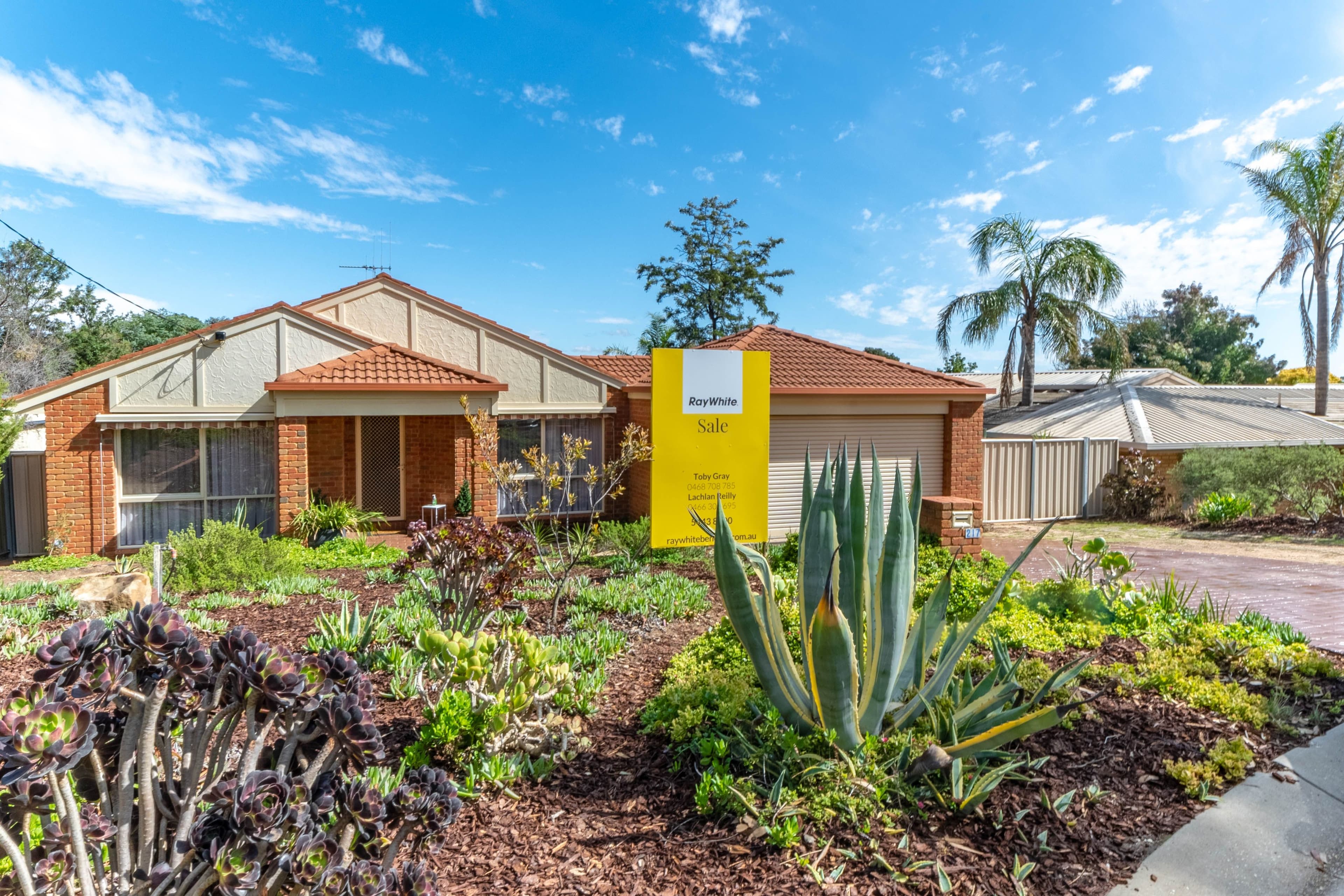 217 North Harley Street, Strathdale VIC 3550, Strathdale - Image 1