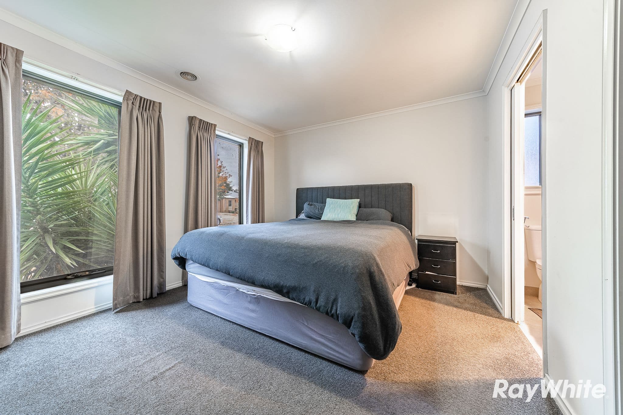 8 Sylvan Retreat, White Hills VIC 3550, White Hills - Thumbnail 2