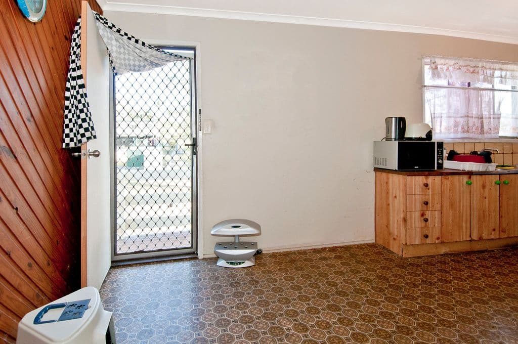 138 Bardon Road, KINGSTON QLD 4114, Kingston - Thumbnail 7