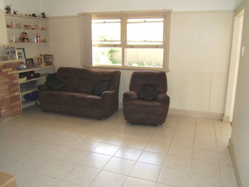 49 Broken Bay Road, ETTALONG BEACH NSW 2257, Ettalong Beach - Thumbnail 4