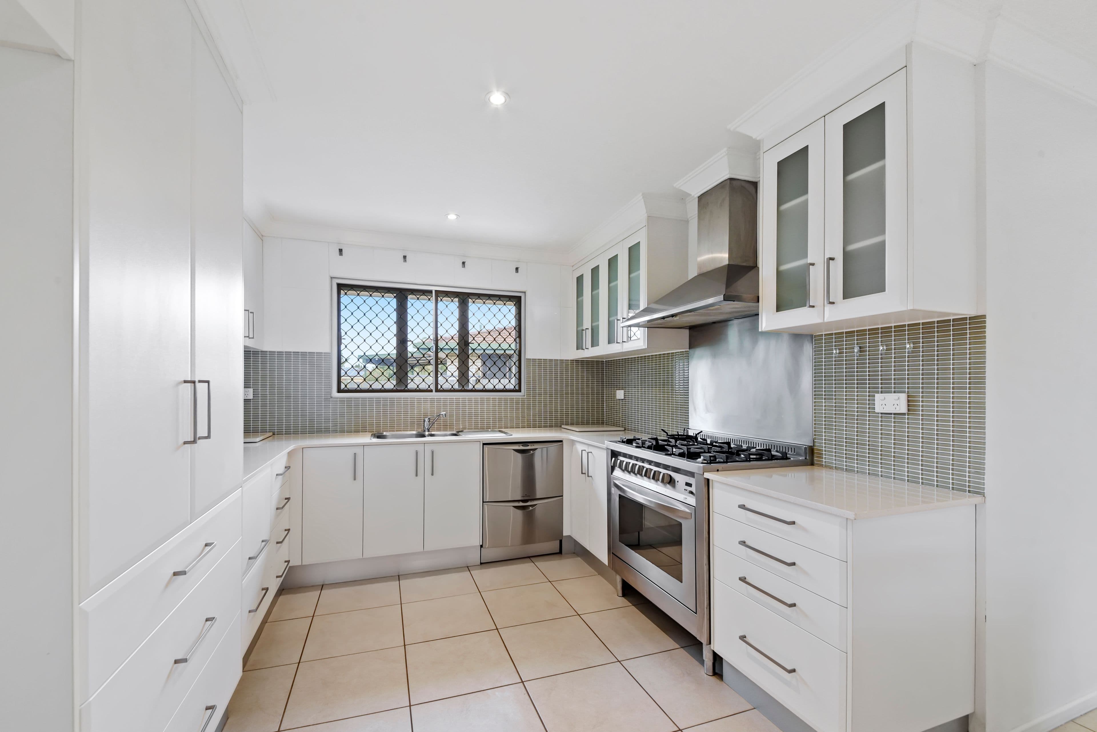 37 Kilburn Street, Chermside QLD 4032, Chermside - Thumbnail 2