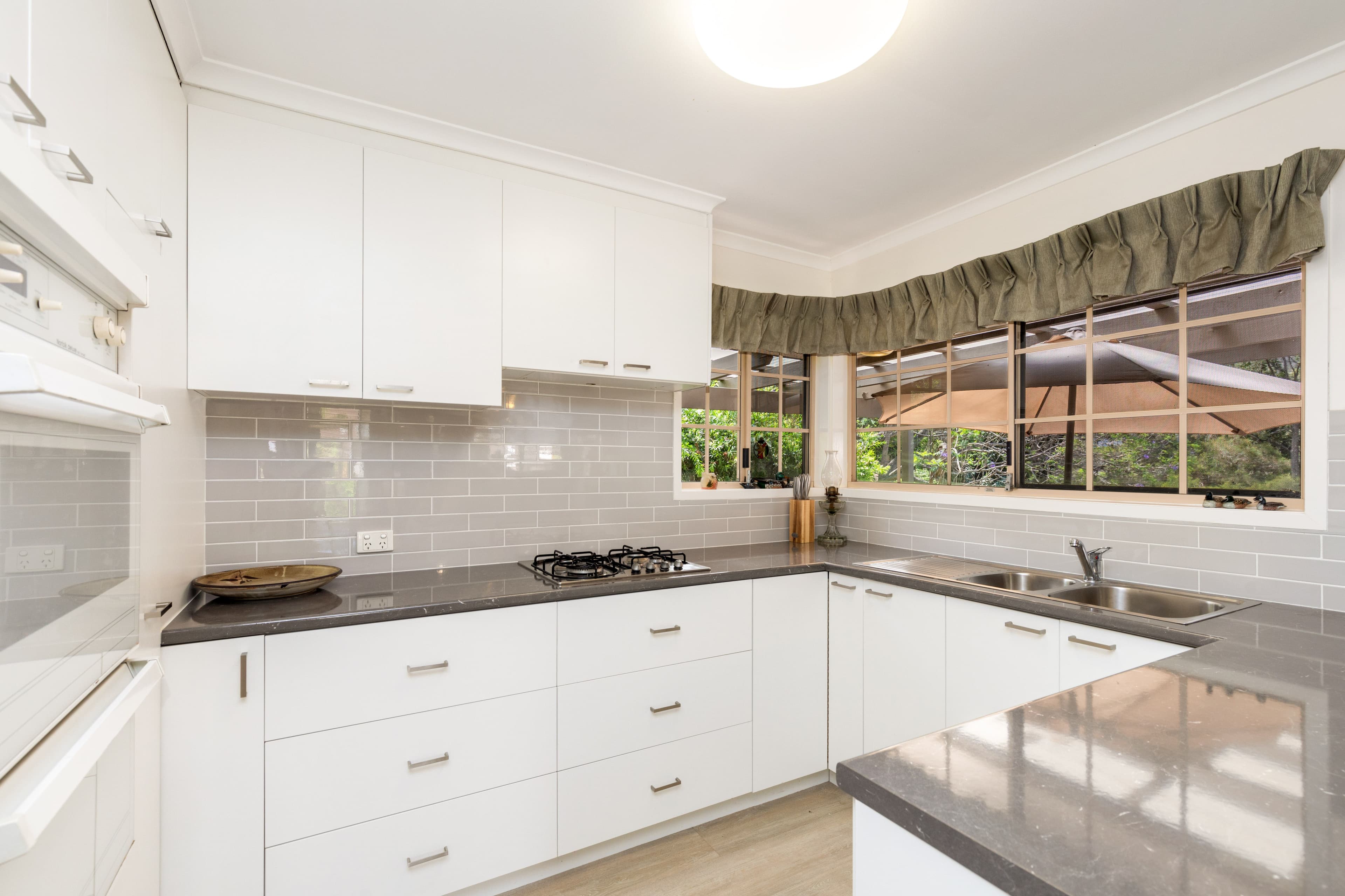10-14 Greenlanes, Ashgrove QLD 4060, Ashgrove - Thumbnail 2