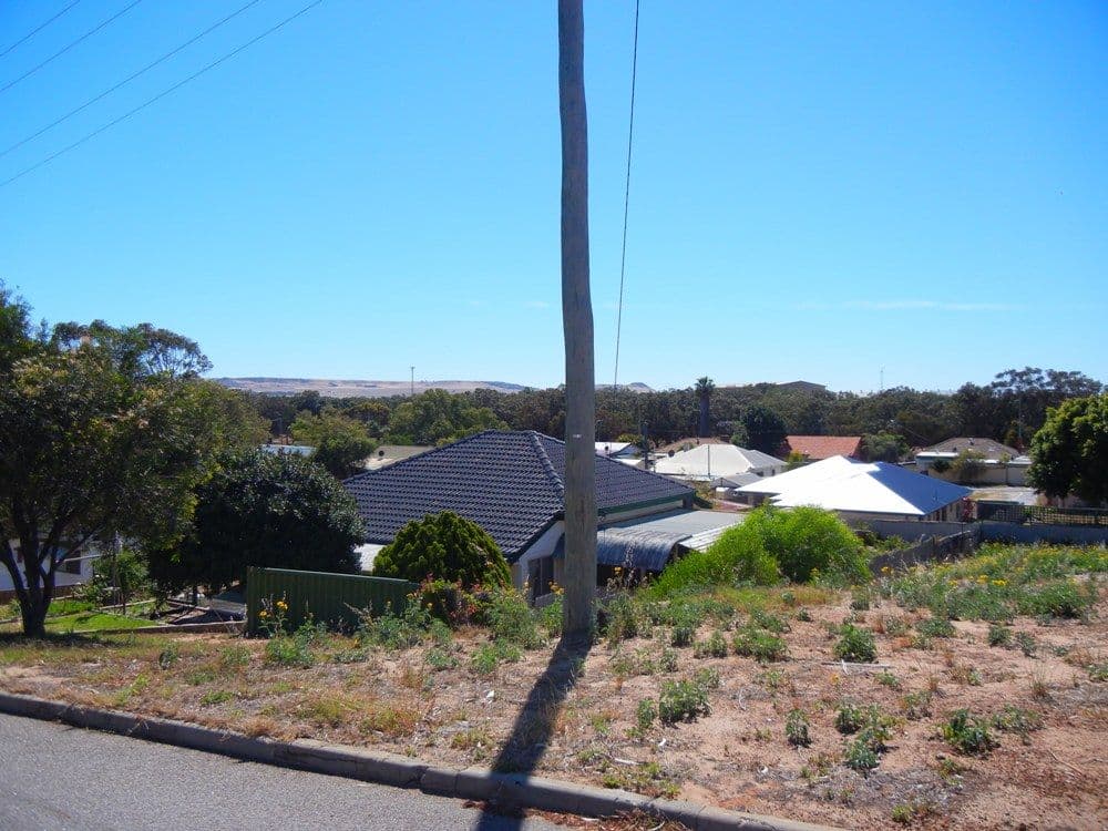 29 Lorna Street, BERESFORD WA 6530, Beresford - Thumbnail 4