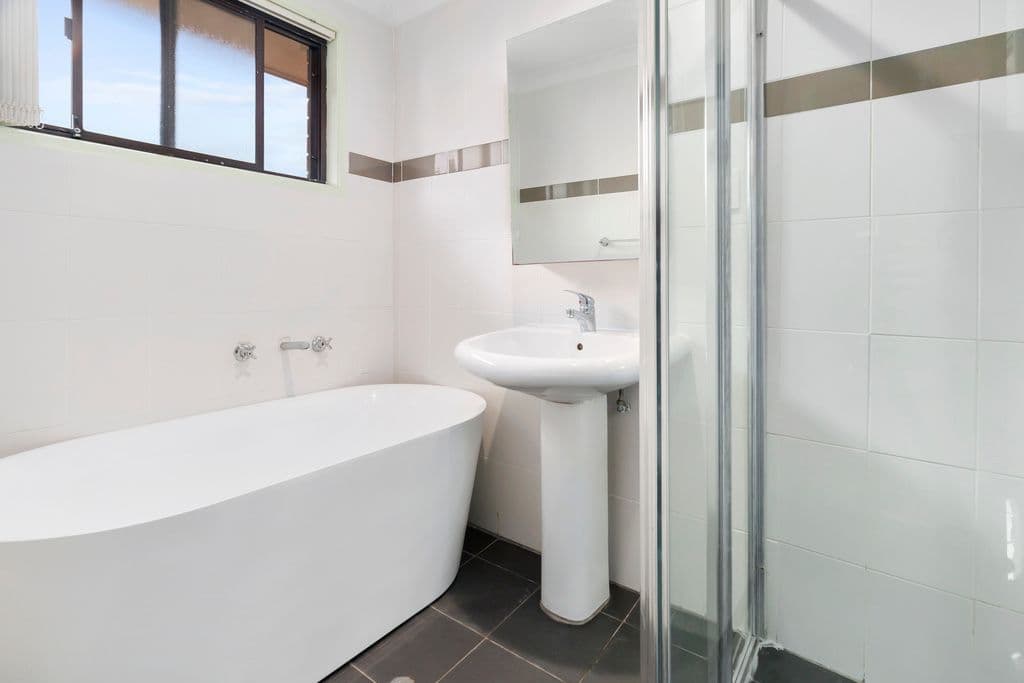 52 Oliveri Crescent, Green Valley - Thumbnail 8