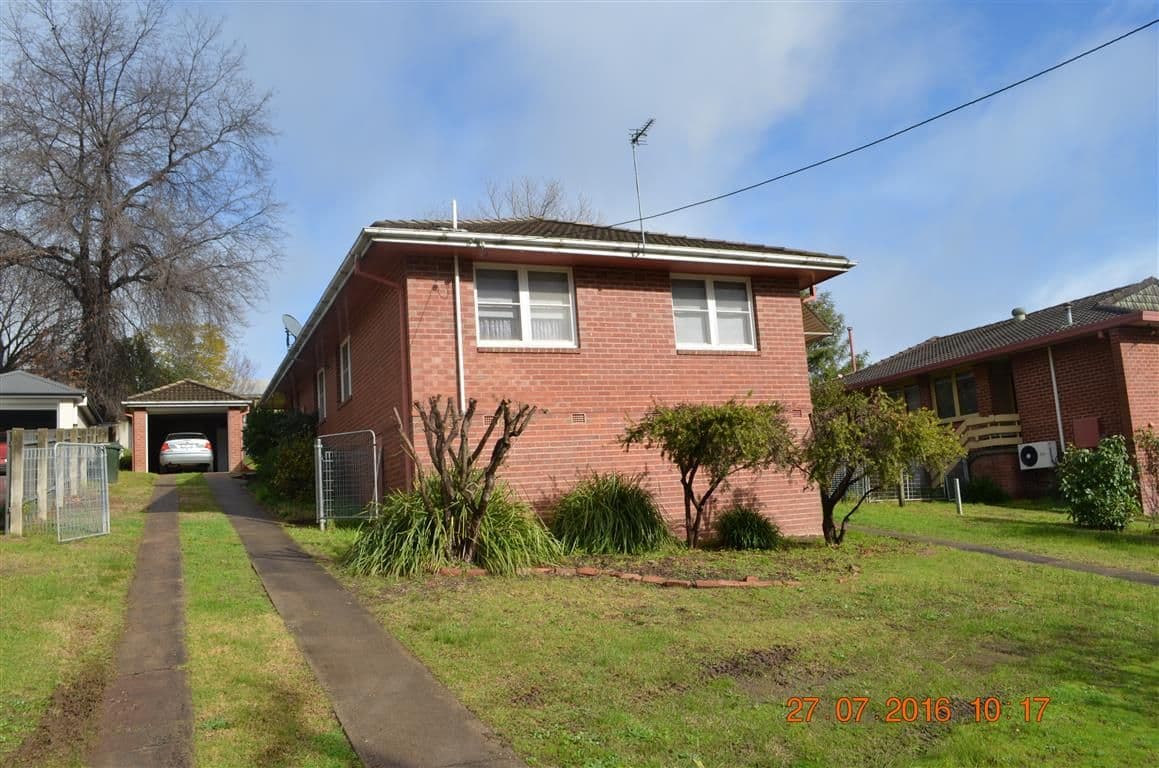 59 Lambie Street, Tumut - Thumbnail 2