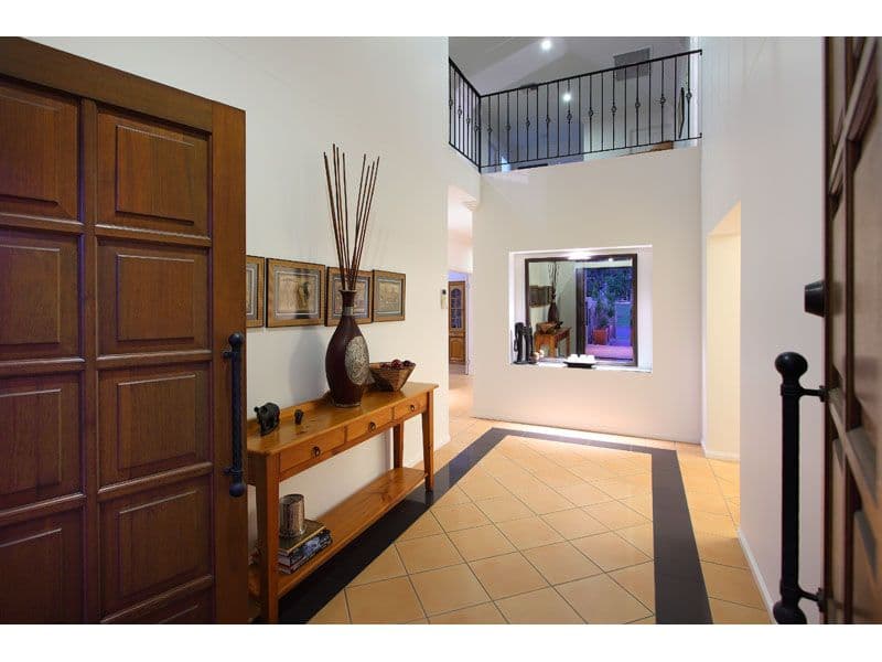4 Travorten Drive, BRIDGEMAN DOWNS QLD 4035, Bridgeman Downs - Thumbnail 2