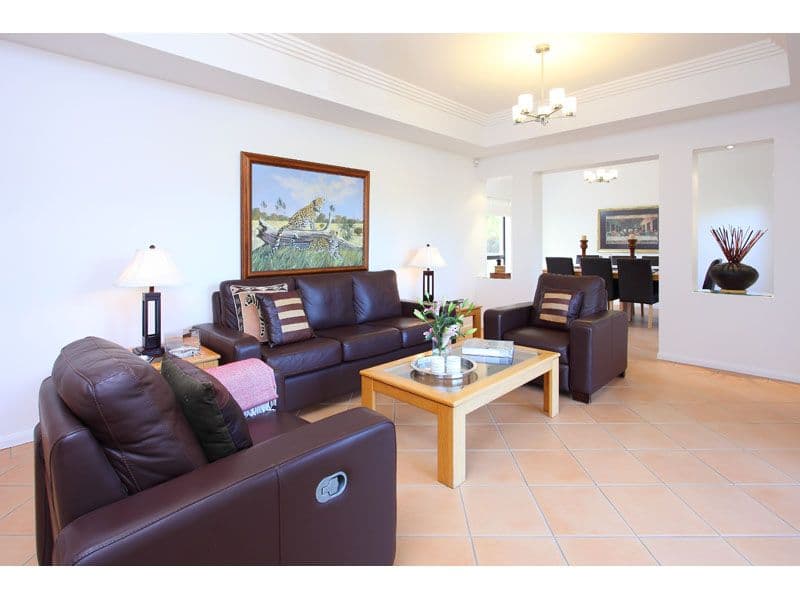 4 Travorten Drive, BRIDGEMAN DOWNS QLD 4035, Bridgeman Downs - Thumbnail 4