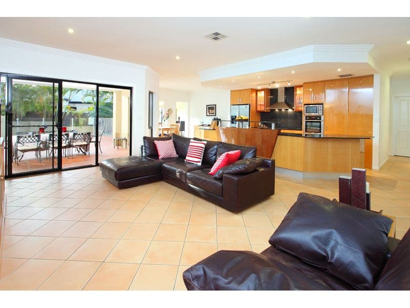 4 Travorten Drive, BRIDGEMAN DOWNS QLD 4035, Bridgeman Downs - Thumbnail 5