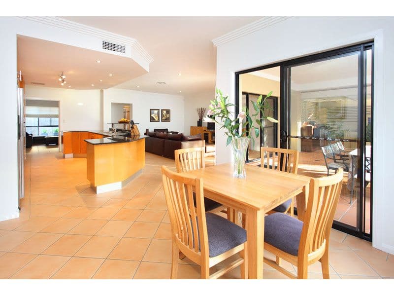 4 Travorten Drive, BRIDGEMAN DOWNS QLD 4035, Bridgeman Downs - Thumbnail 8