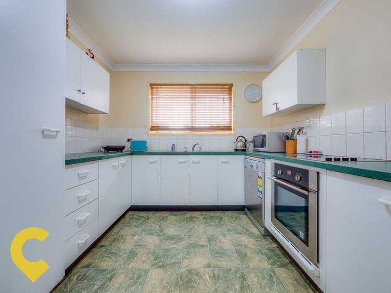 6 Buttercup Close, Meadowbrook - Image 1